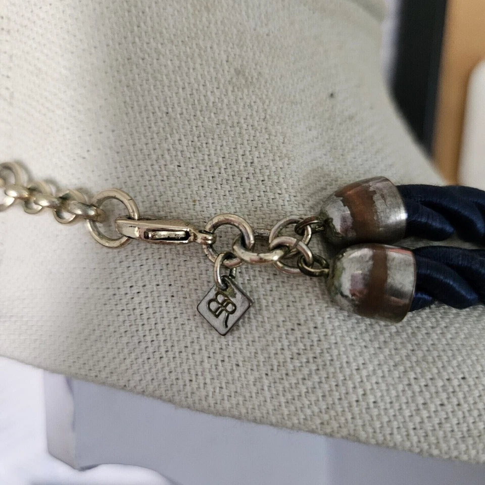 Collar de cuerda trenzada azul con cuentas Banana Republic Foto 3 de 3