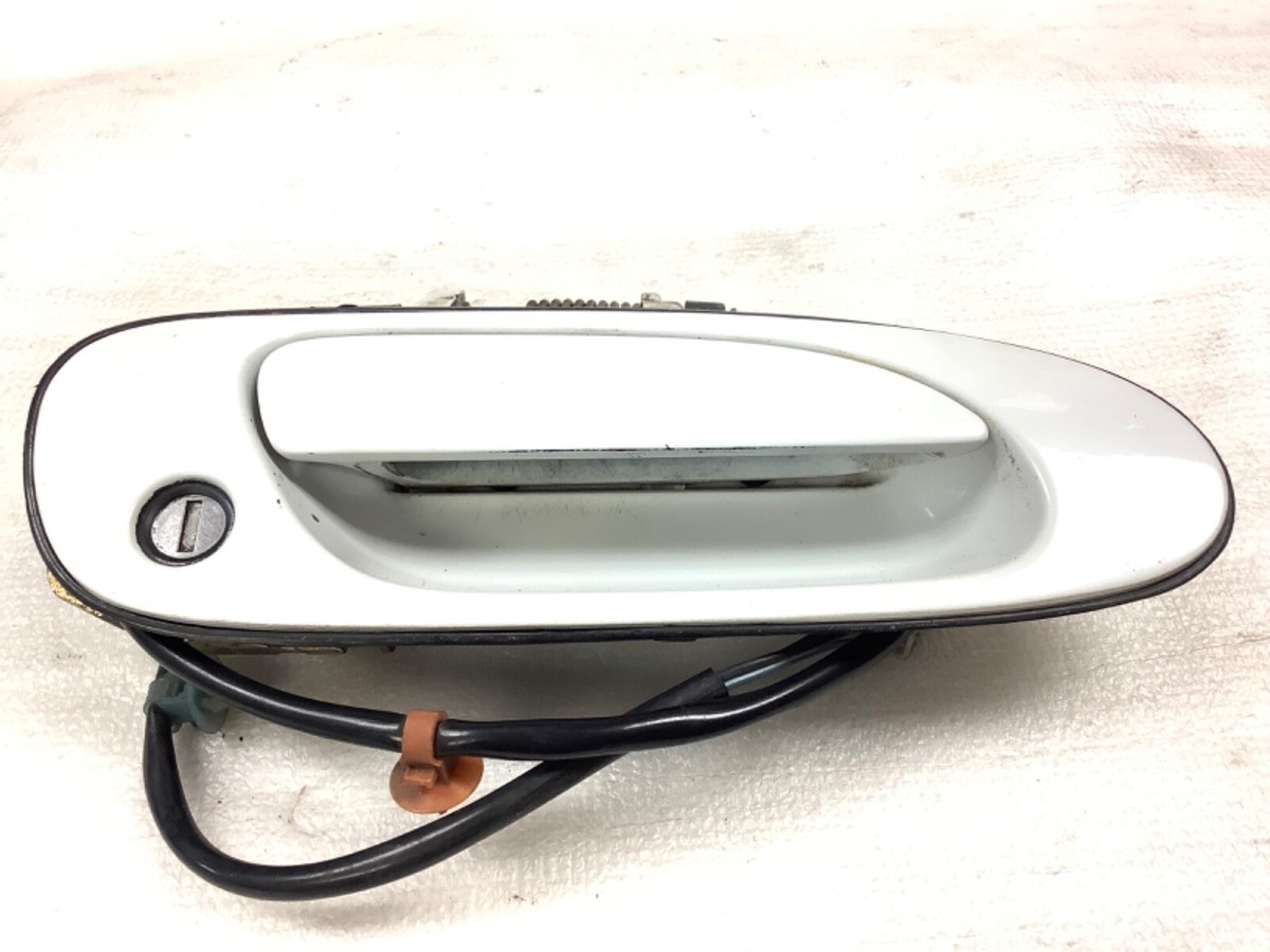OEM Honda Driver Left Front Exterior Door Handle – White, For 1994–1997 Accord