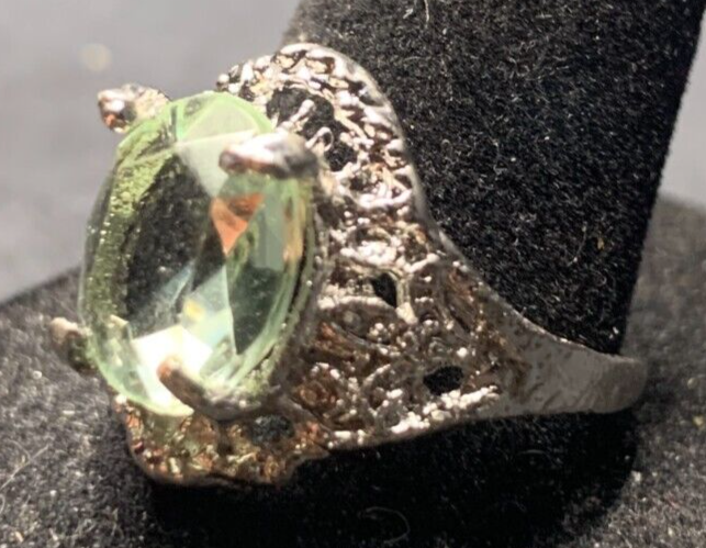 Vintage Antique Silver Tone Green Rhinestone Ring - Size 9