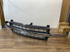 1992-2002 Chevrolet Silverado Front Main Chrome Grille 15764313 OEM *NOTE*