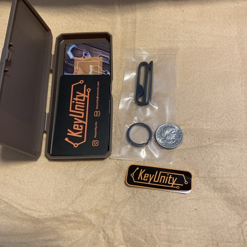 KeyUnity KM03 (schwarz) Gürtel Schlüsselanhänger Clip Schnellspanner Schlüsselhalter Titan