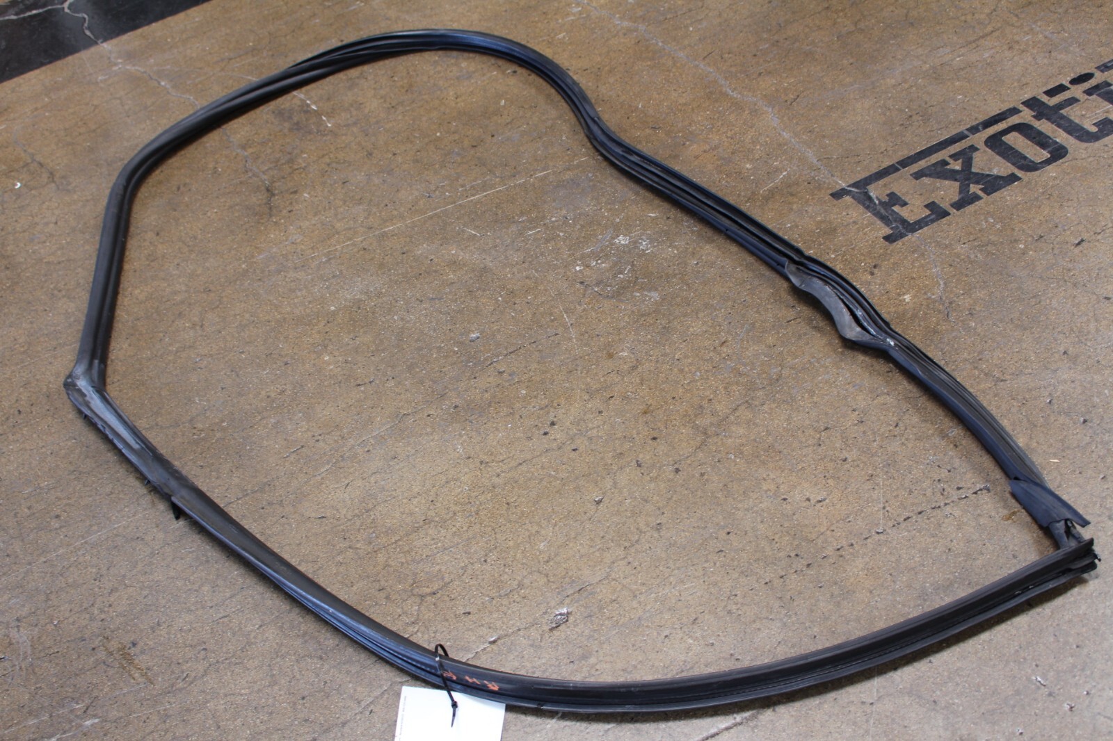 Ferrari 456, RH, Right, Door Gasket, Dmg, Used, P/N 65435500