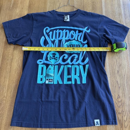 Johnny Cupcakes Support Your Local Bakery T-Shirt Size L - Picture 2 of 3