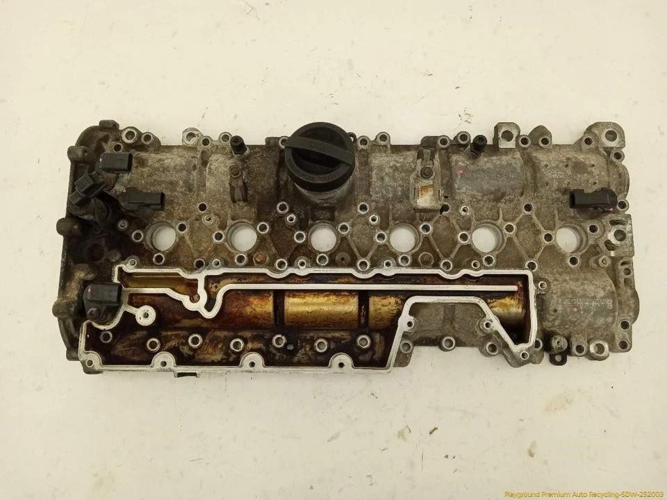 Land Rover LR2 Cylinder Head Cover 3.2L 6 Cylinder Fits 2008 2009 2010 2011 2012 - Image 2 of 4