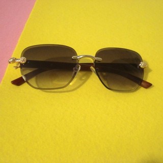 DAMEN SONNENBRILLE mit gold farbener Dekoration