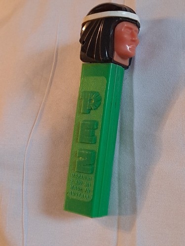 Vintage PEZ INDIAN BRAVE Native American DISPENSER Headband No Feet AUSTRIA - Picture 11 of 11