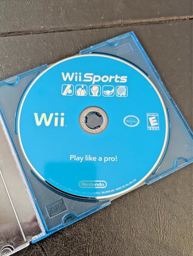 Wii Sports (Nintendo Wii, 2006) Disc Only