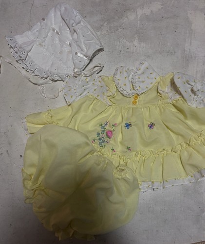 1970s Newborn Dress W/ Embroidered Designs 3 Piece Set Bonnet &  Diaper Cover