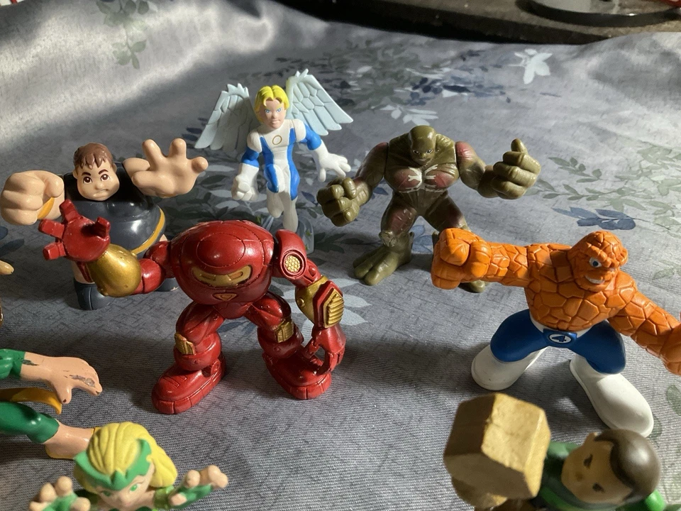 Lot Fisher-Price Imaginext Super Friends Figure Marvel Comics Wolverine,Doom - Image 4 of 4