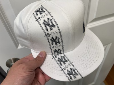 New Era 59Fifty Fitted 7 1/2 White NY Yankees Hat w/ Midnight Blue NY Team Logo