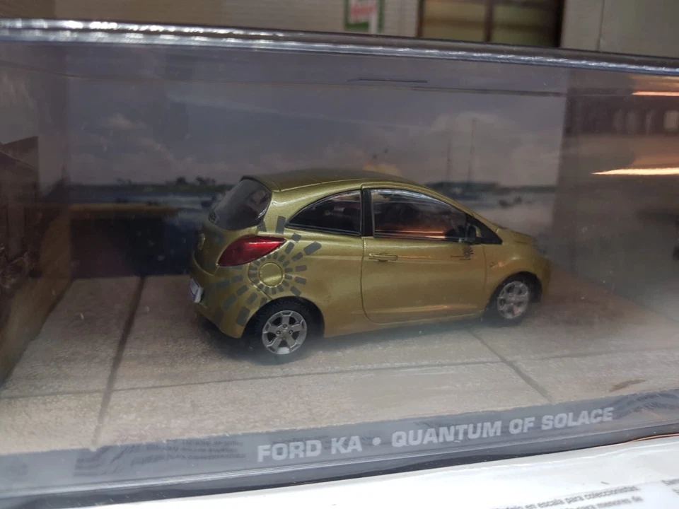 Ford Ka 2008 1:43 Mk2 Display Case B420 Gold Greene Planet James Bond Film - Image 4 of 4
