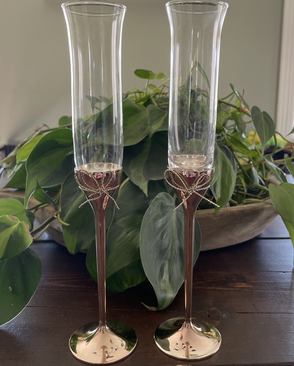 Amazon.com | Vera Wang Love Knots Silver Personalized  Vera Wang champagne toasting flutes, silver, love knots, wedding, bride & groom display picture 1