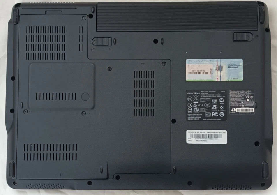 Emachines D620 Laptop Notebook 14.1" 1GB 128GB SSD Windows 7 Office AMD Athlon - Image 3 of 4