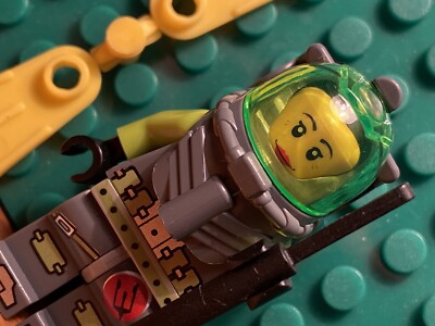 LEGO Atlantis Diver Samantha Rhodes Minifigure Female 8078 8061