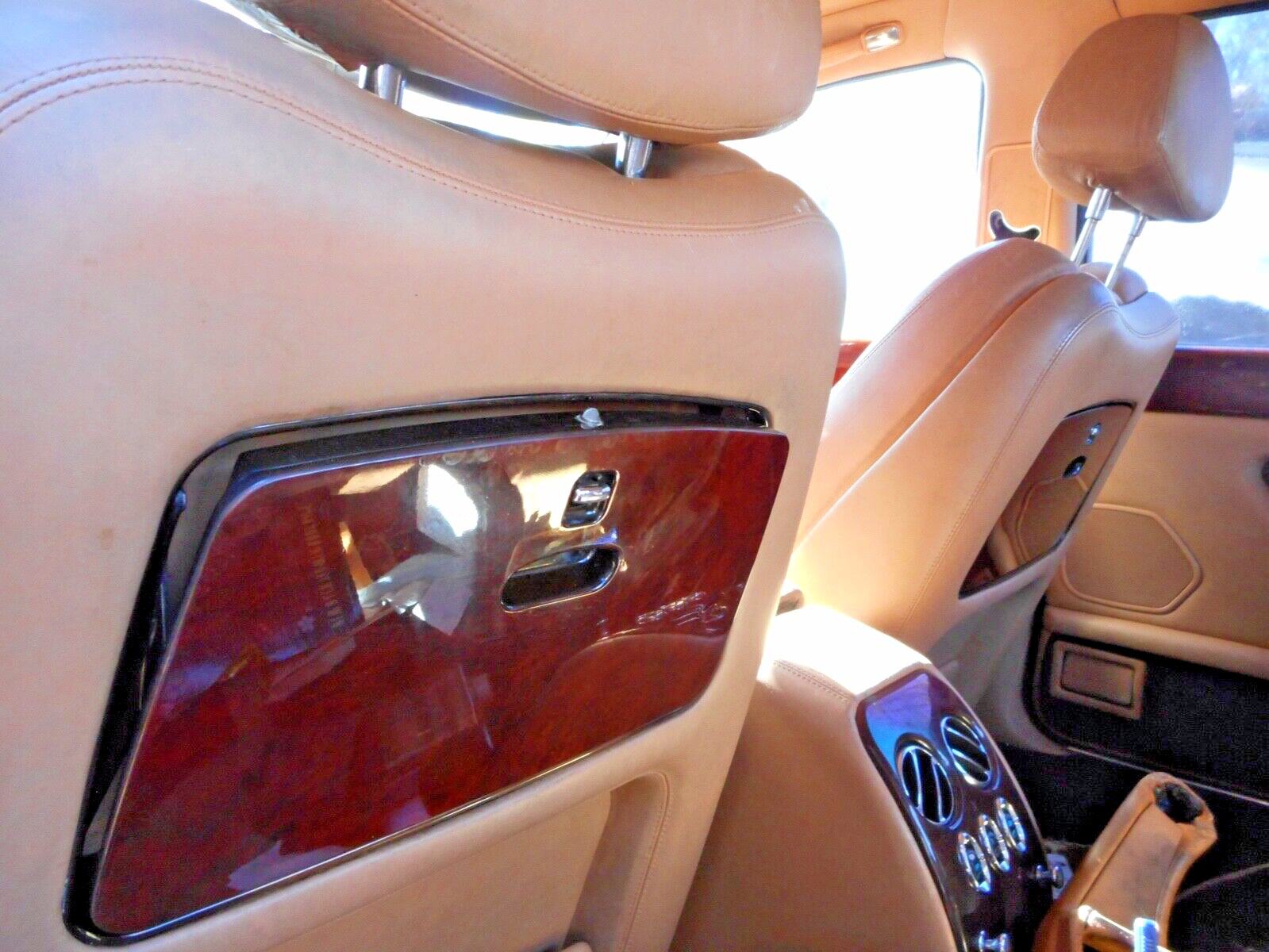 BENTLEY ARNAGE RL LWB, TURBO. A HUGE ARNAGE & ROLLS ROYCE USED PARTS INVENTORY