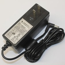 Linearity 1 LAD3018SBK AC Power Supply Adapter Wall Charger Output 12 Volts 2.5A