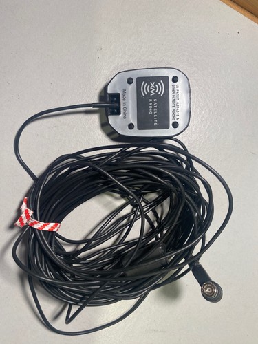 SiriusXM NGVA3 Magnetic Vehicle Antenna Mount