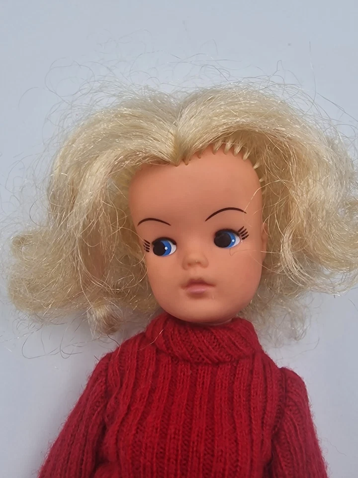 1977-80 Pedigree Sindy 2da Generación Muñeca Rubia Rojo Lunares Conjunto Foto 3 de 4