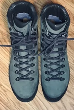 Vasque Rare Green Leather Hiking Boots 7” Lace Up Vibram Sole Made In Italy 11.5