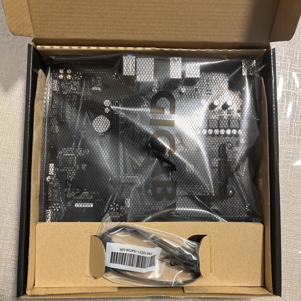 GIGABYTE B550M K AM4, Micro-ATX AMD Motherboard - Image 2 of 2