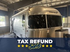 2025 Airstream Flying Cloud 25FBQ