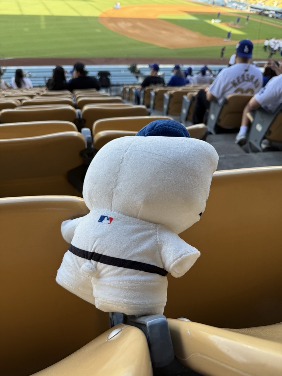 2026 NEW Hello Kitty Los Angeles Dodgers MLB Plush Figure White 2026 NEW Hello Kitty Los Angeles Dodgers MLB Plush Figure White