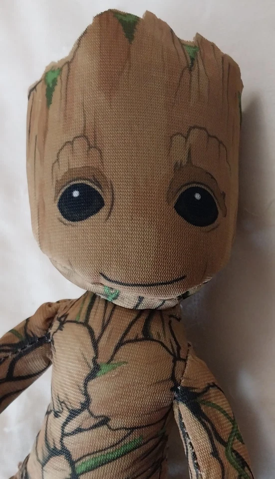 Pelúcia infantil Guardiões da Galáxia Baby Groot 9" Marvel - Imagem 3 de 4