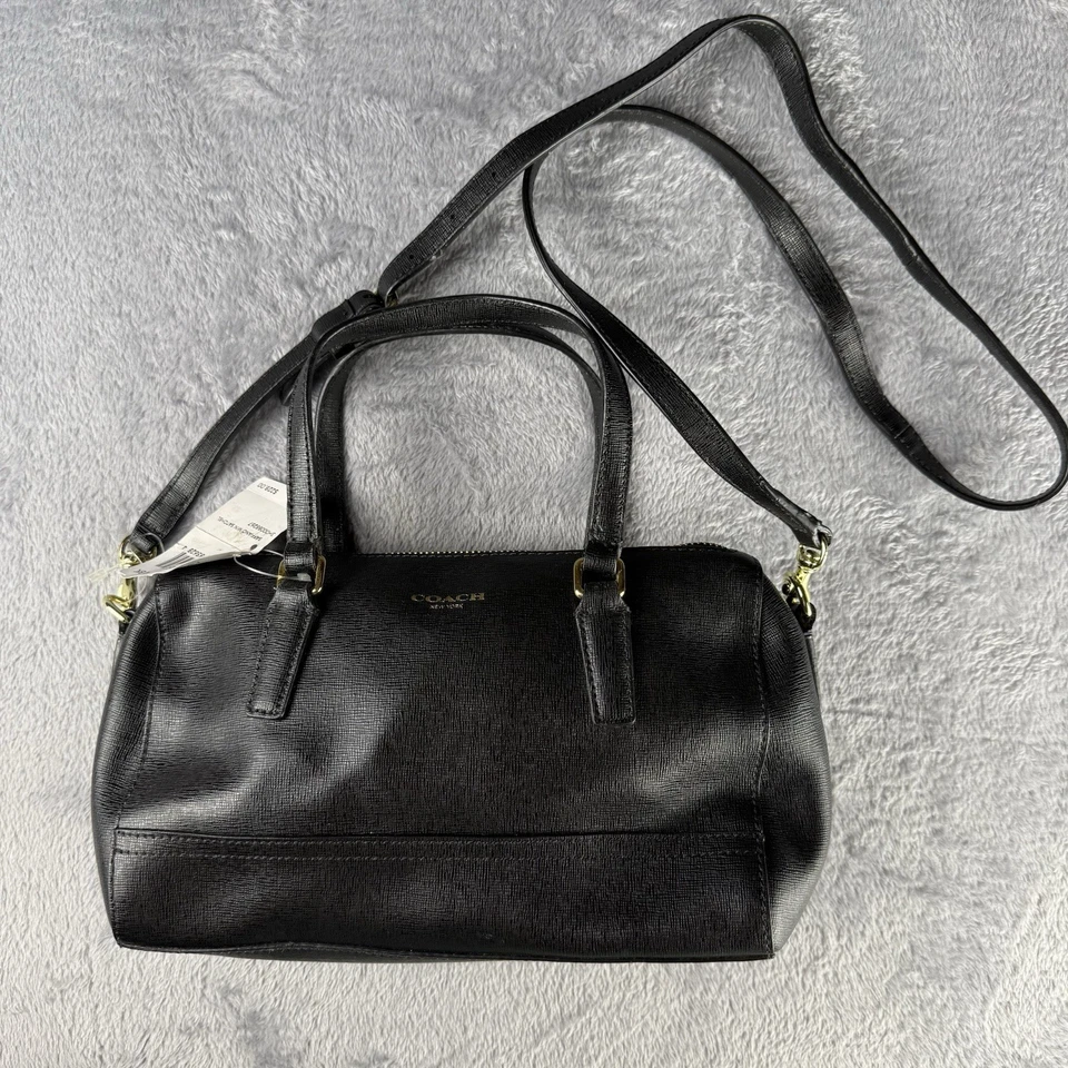 ТРЕНЕР черный Saffiano кожи мини сумка с ремнем. НОВЫЙ С ЯРЛЫКАМИ! - Изображение 2 из 4