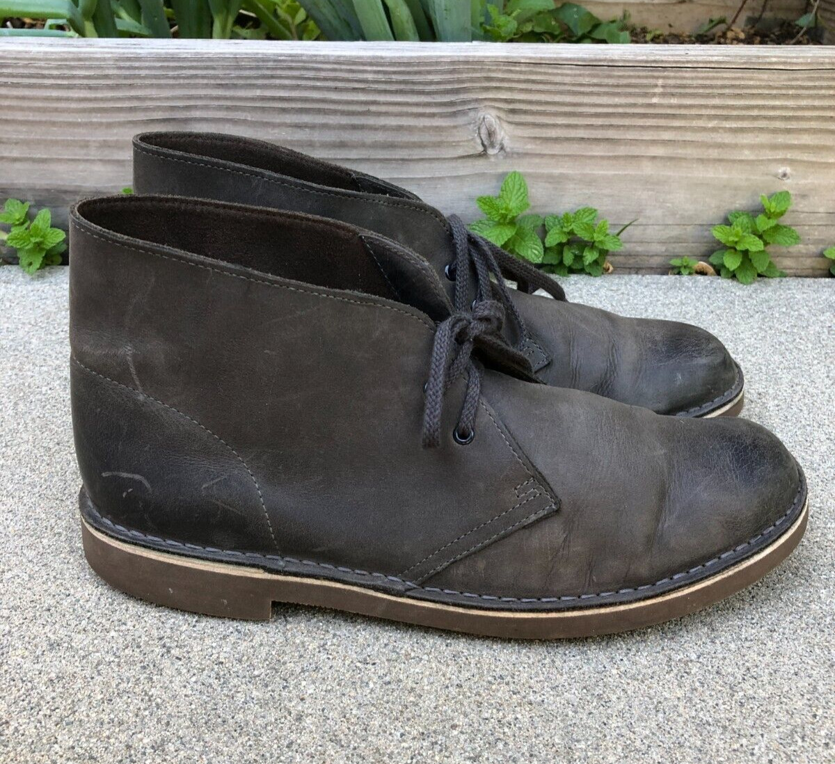 CLARKS Desert Chukka Boots Men's 9.5 Brown Genuin… - image 1
