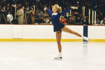 Lynn-Holly Johnson in Ice Castles skating on rink 24x36 Poster