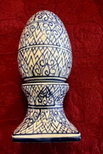 MIB - Vintage Blue  White Egg on Pedestal Salt  Pepper Shakers