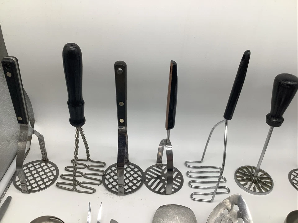 28 Metal + Plastic Wooden Stainless Kitchen Utensils Tools Fork Knife Mashers ++ - Image 3 of 4