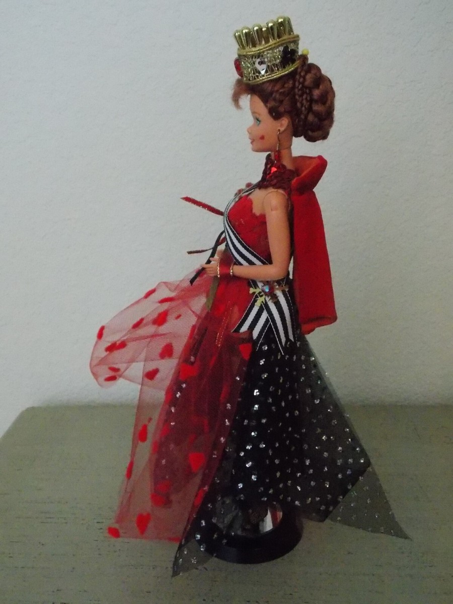 コレクション Queen of Hearts Barbie Convention Doll 1995 Barbie As The Queen Of Hearts Goes Wild San Jose Barbie