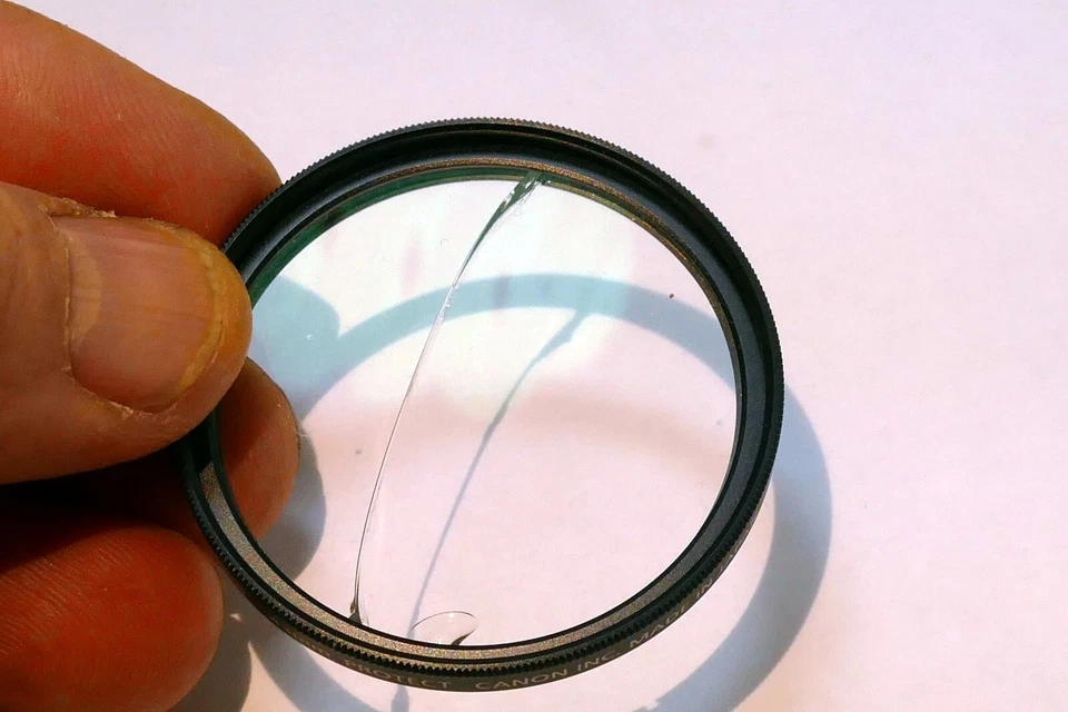 Canon 43mmm Filter clear protection - DAMAGED, Cracked glass ring good - Image 4 of 4