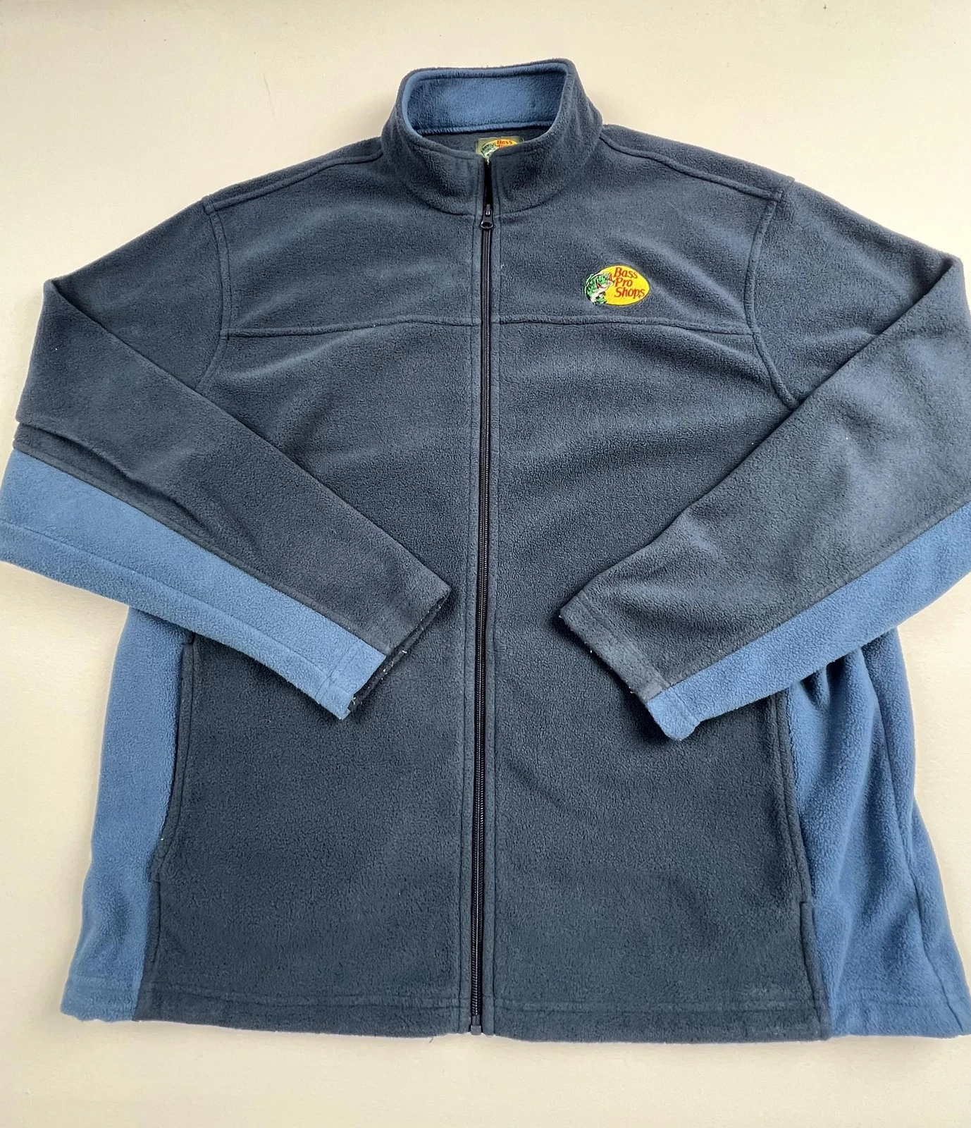 Bass Pro Shops Jacket Mens XL Blue Fleece Full Zip Logo Outdoor Fishing Casual
Opens in a new window