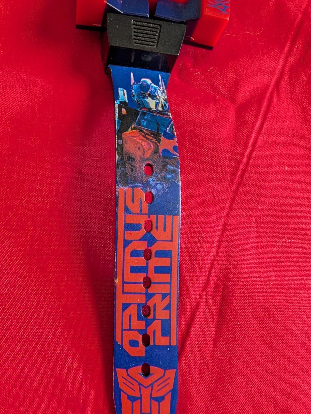 2011 TRANSFORMERS OPTIMUS PRIME TRANSFORMING WATC… - image 7