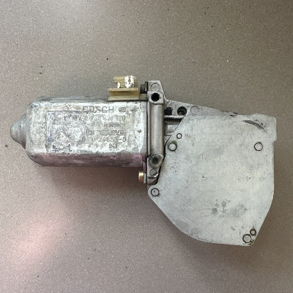 Motor ventana eléctrica puerta conductor Porsche 944 S2 original Bosch usado 924 968 Foto 2 de 4
