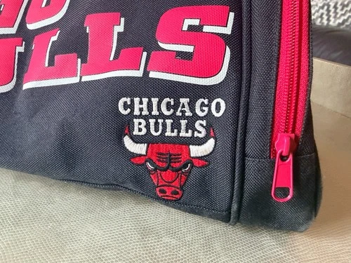 Vintage 1990s Chicago Bulls Duffle Bag NBA Official Licensed Product Travel Bag image 3