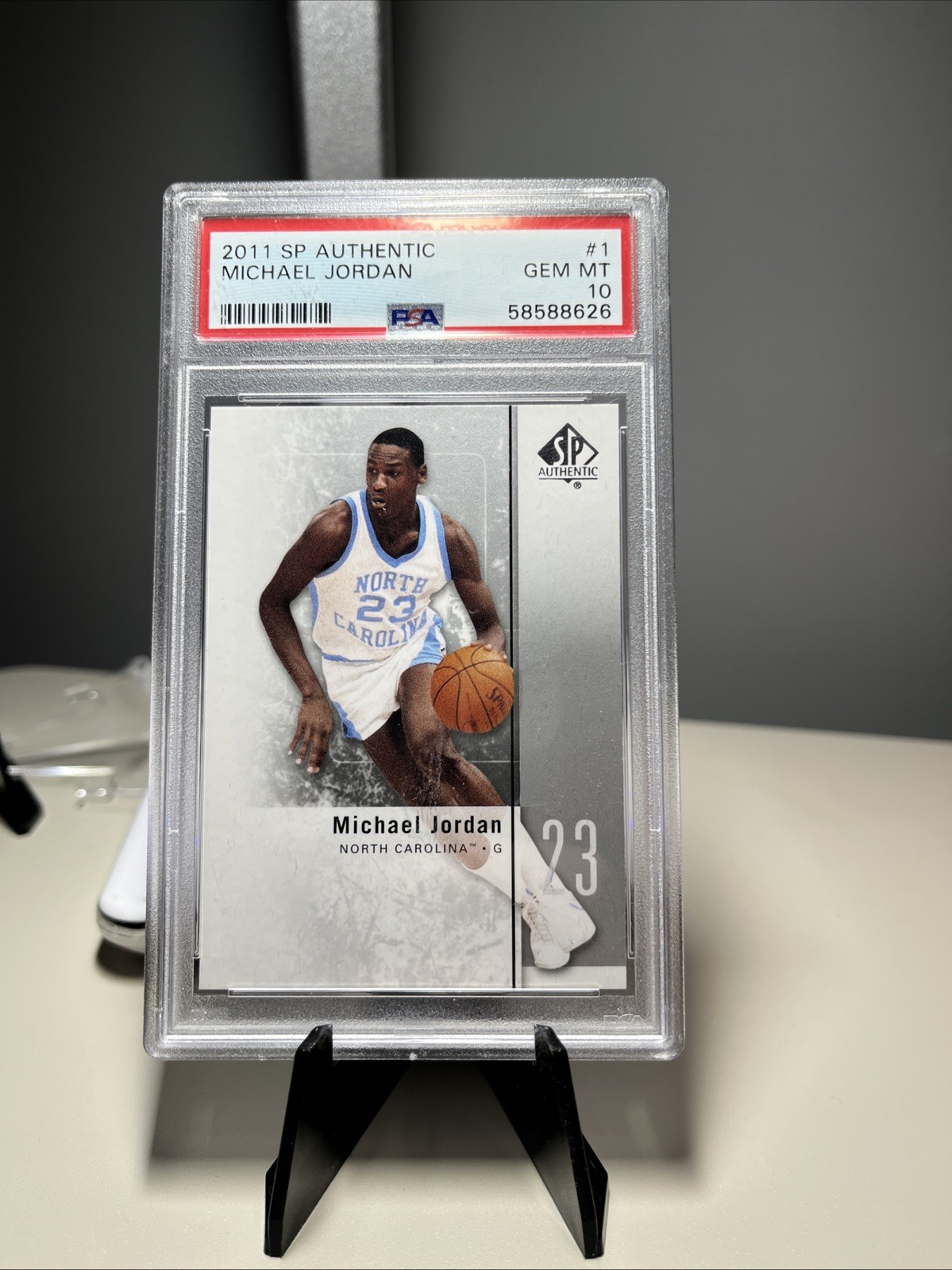 Michael Jordan 2011-12 SP Authentic #1 North Carolina (UNC) Uniform PSA 10