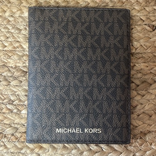 Michael Kors Damen Braun Jet Set Travel Passport Holder Geldbörse Etui Einheitsgröße