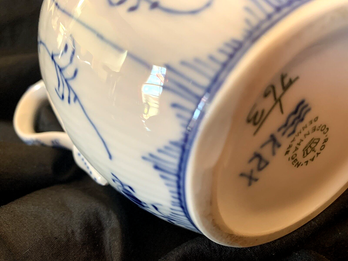 Royal Copenhagen Blue Fluted Half Lace #763 Milk Jug Pitcher 26oz