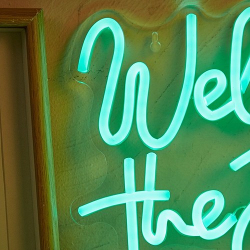 Chi-Buy LED Neon Willkommen im Dschungel USB betriebene Leuchtreklamen Nachtlicht Wandbild & - Bild 5 von 7