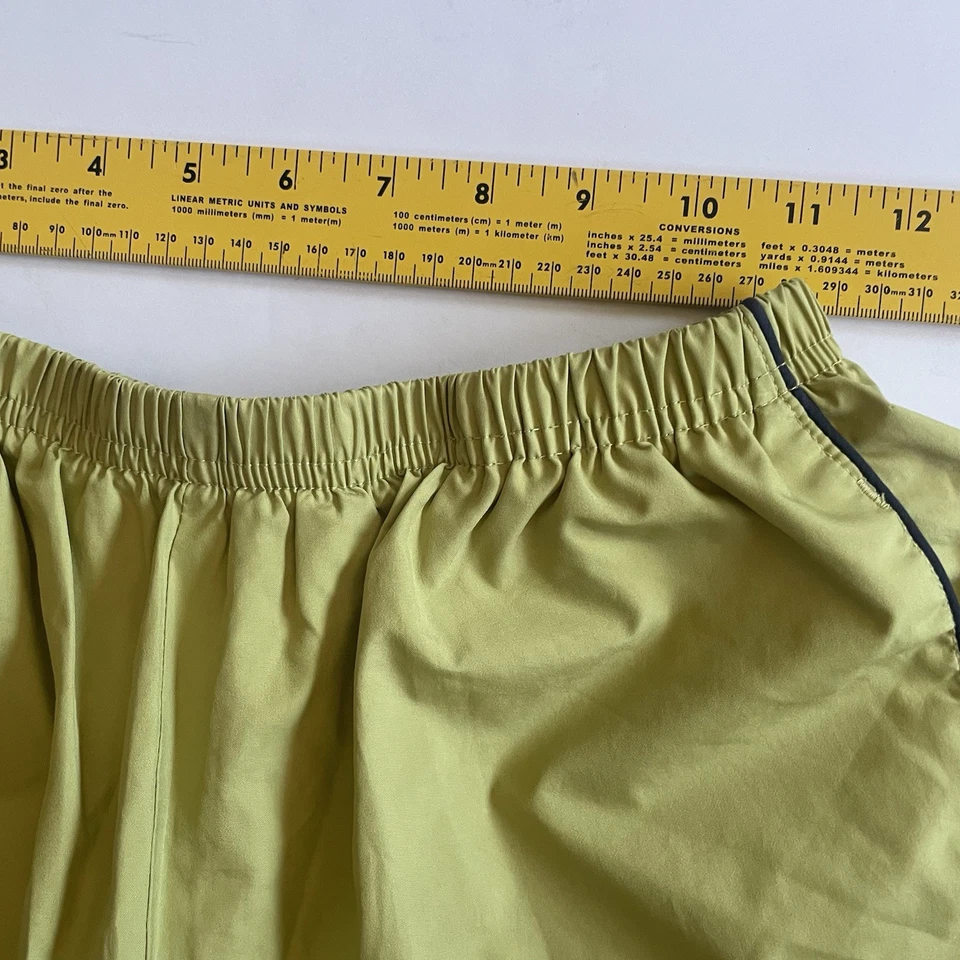 Pantalones cortos vintage de nailon para mujer Reebok verde lima talla pequeña Foto 3 de 4