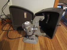 VGT. Bell  Howell 8mm Regent Design 122 Model L Film Projector METAL CASE LR