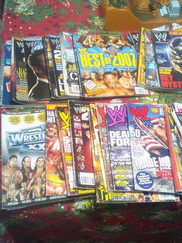 WWF WWE Wrestling Magazine Bulk LOT OF 5 WWF WWE Vintage Magazines - Picture 3 of 6