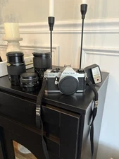 Vintage PENTAX MG 35mm SLR film camera 50mm 1:2 Wide Angle Zoom Lens AF160 Flash