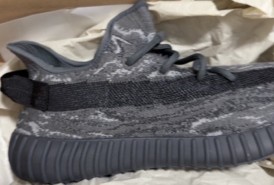 adidas Yeezy Boost 350 V2 MX Dark Salt Gray/Black Low Top Sneakers ID4811