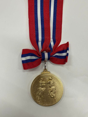 3 Items! Kendo Gold Medal Design Players in a Match With Case / From Japan Rare