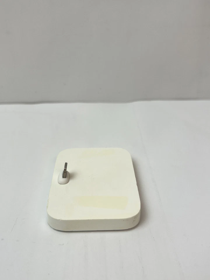 Genuine Original Apple iPhone Lightning Dock Charging Base A1605 White, C Grade - Image 4 of 4