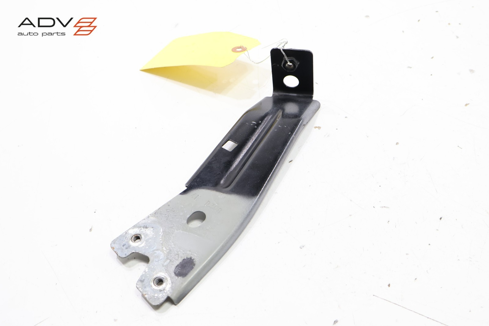 Maserati Ghibli 2014-2024 Front Right Side mounting bracket P/N 13858
